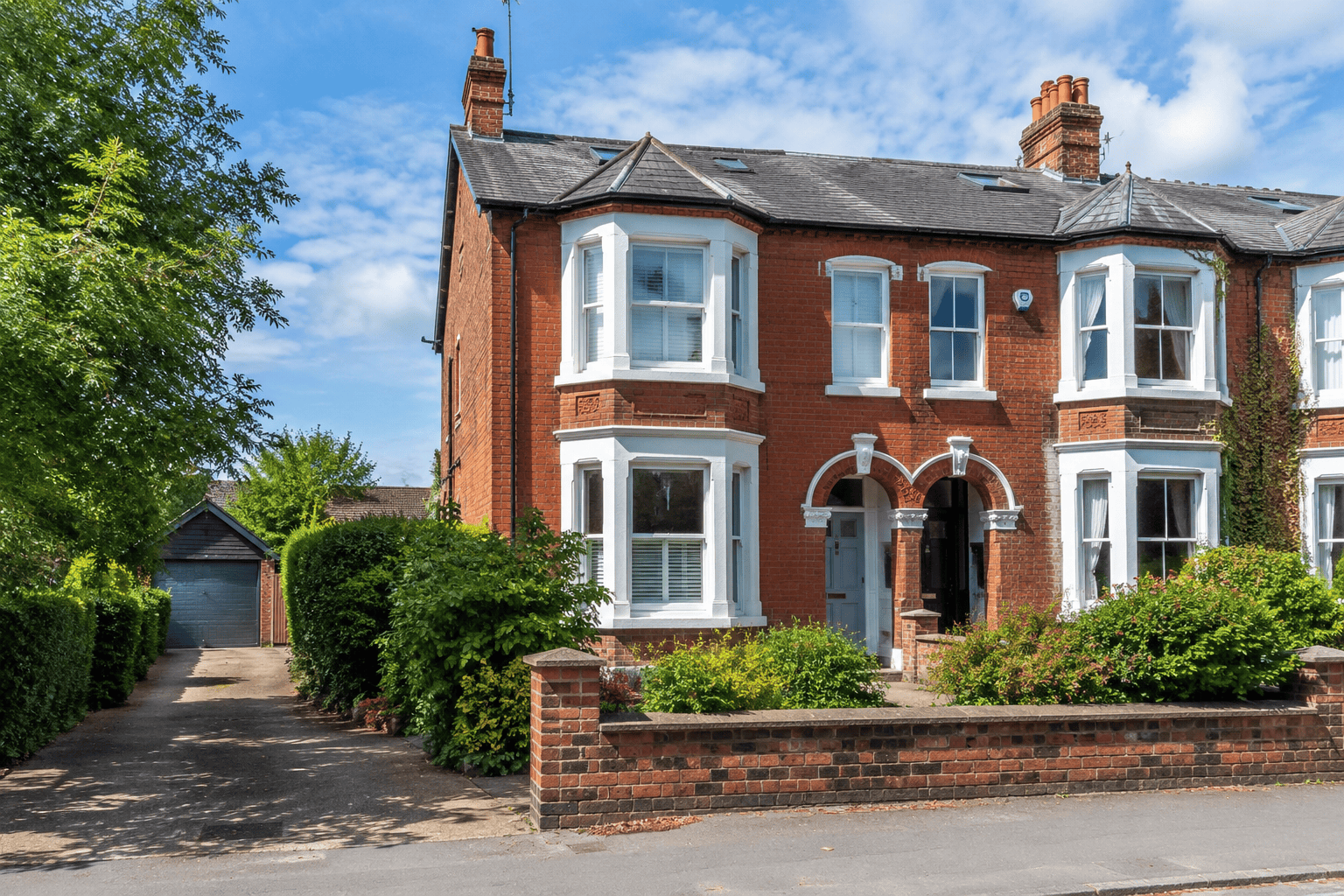 How a Chester Estate agency Can Make Moving Home Easier - Smart SEO Article